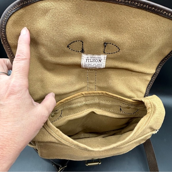 Filson Small unisex Rugged Twill canvas Tan Crossbody Field Bag 9” - Picture 4 of 9
